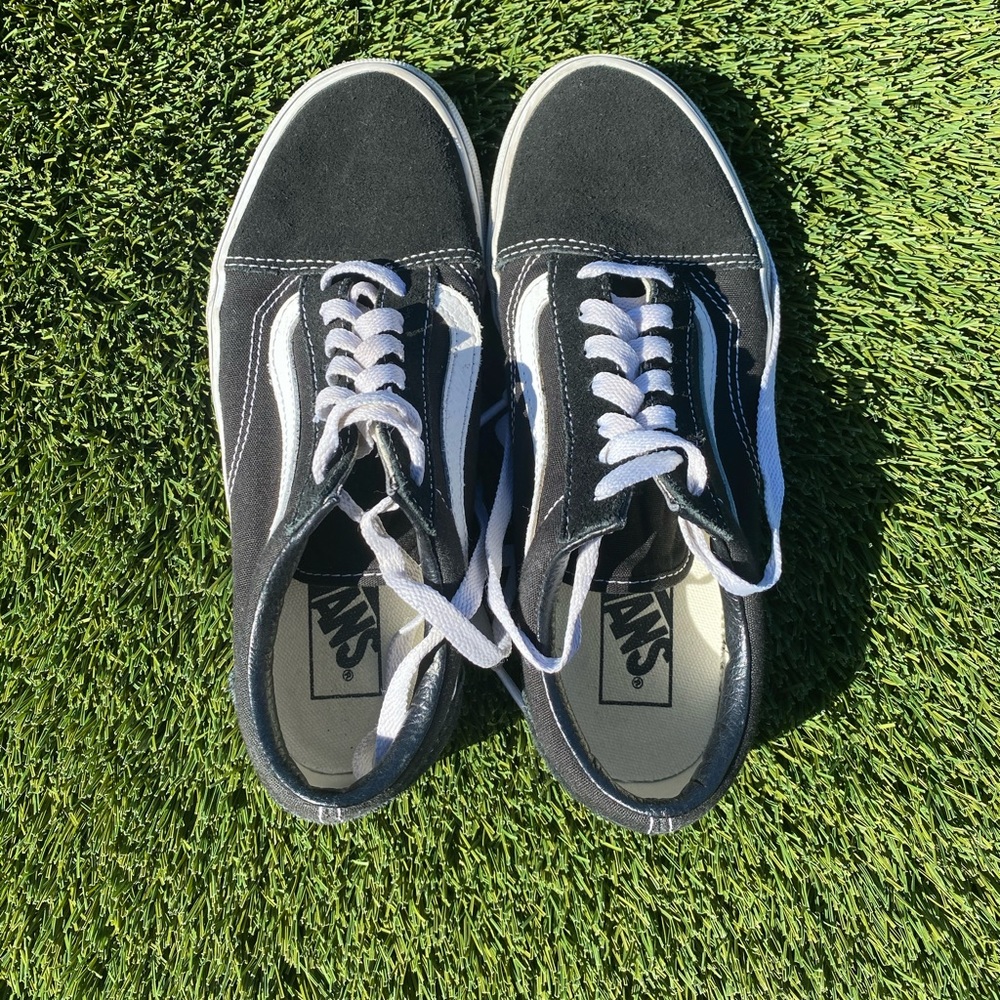 Vans Black and White Old Skool Sneaker